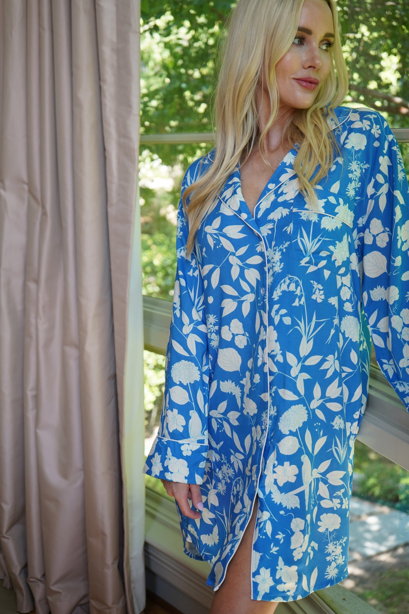 Sleep Shirt in Azul Wildflower