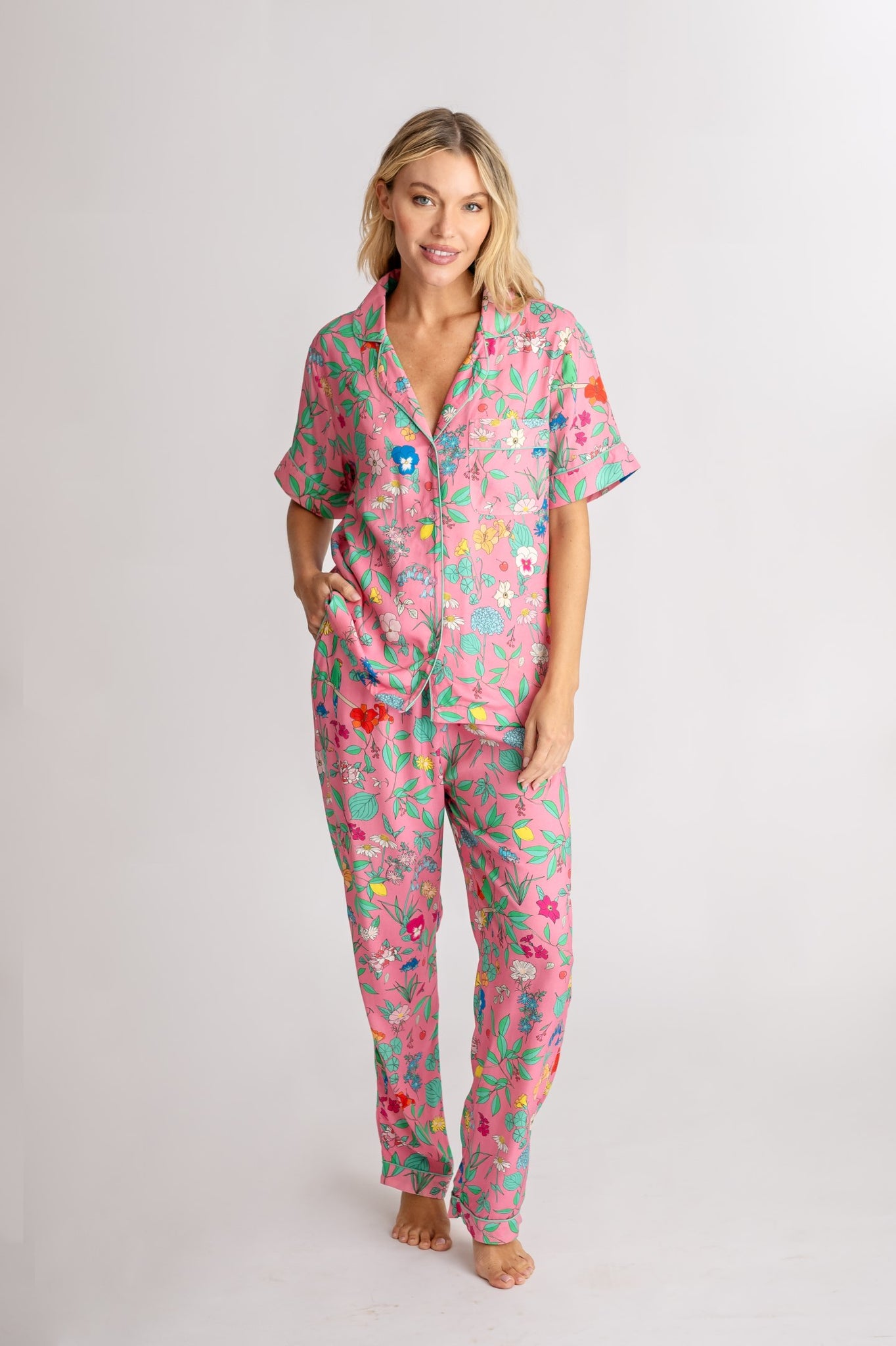 Short Sleeve and Pant Pajama Set in Pink Wildflower