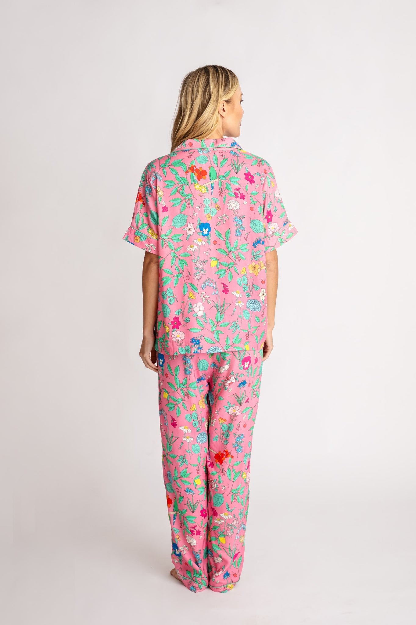 Short Sleeve and Pant Pajama Set in Pink Wildflower